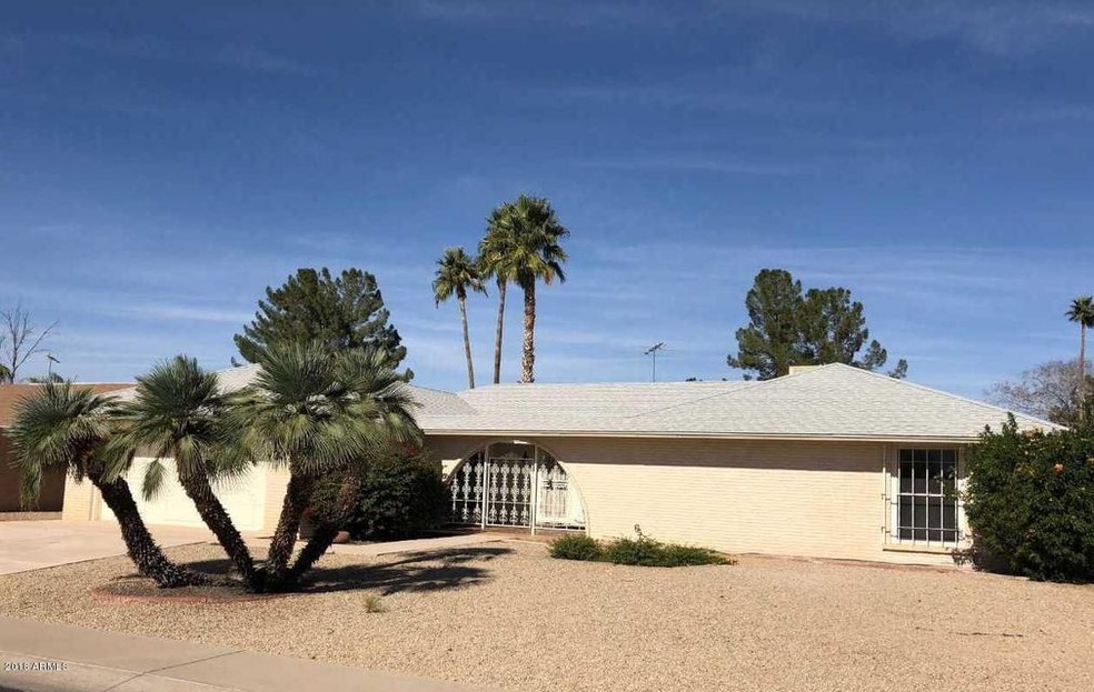 9726 W Lindgren Ave, Sun City, AZ 85373 - photo 1