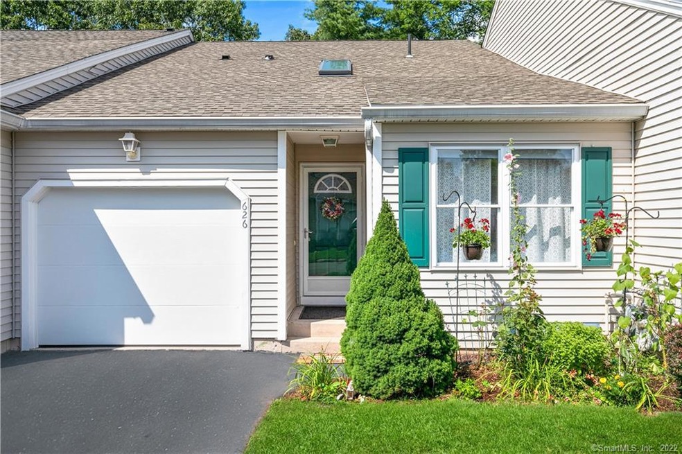Welcome Home to 626 Overlook Path in Southington!