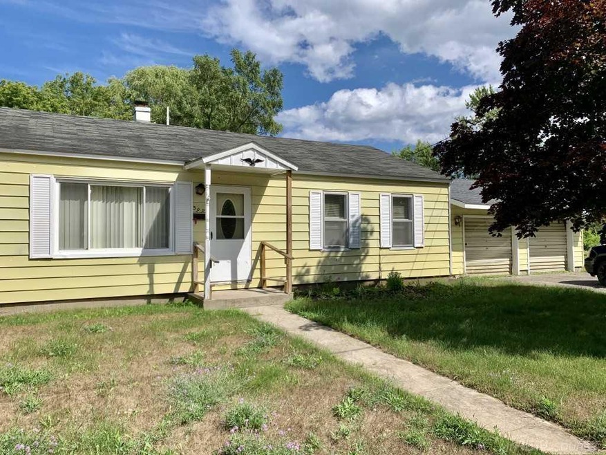 399 1st St N, Oscoda, MI 48750 - photo 1