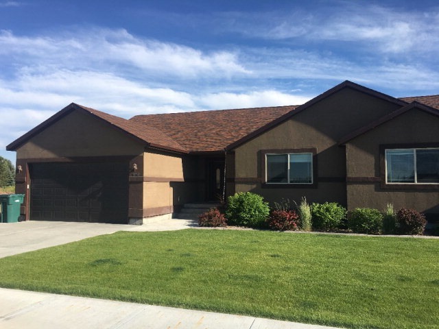 820 S von Elm Dr, Blackfoot, ID 83221 - photo 1