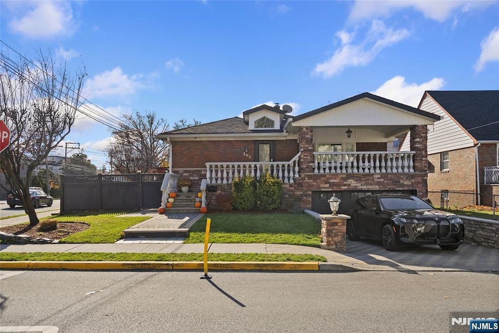 202 Knox Ave unit G, Cliffside Park, NJ 07010 - photo 1