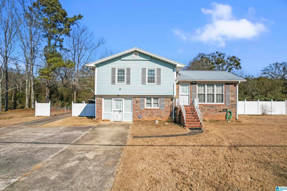 712 Earline St, Birmingham, AL 35215 - photo 1