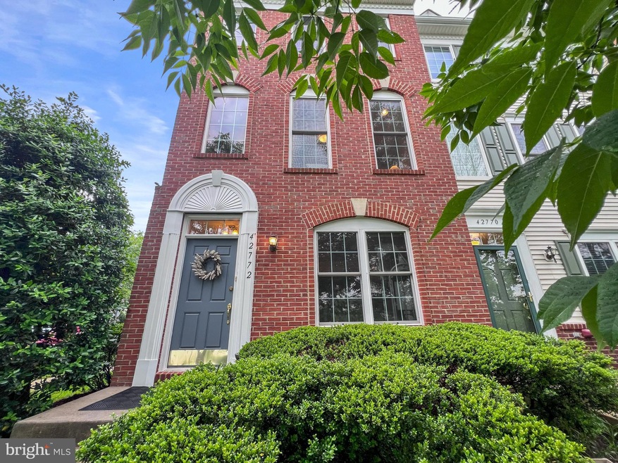 42772 Longworth Terrace, Chantilly, VA 20152 - photo 1