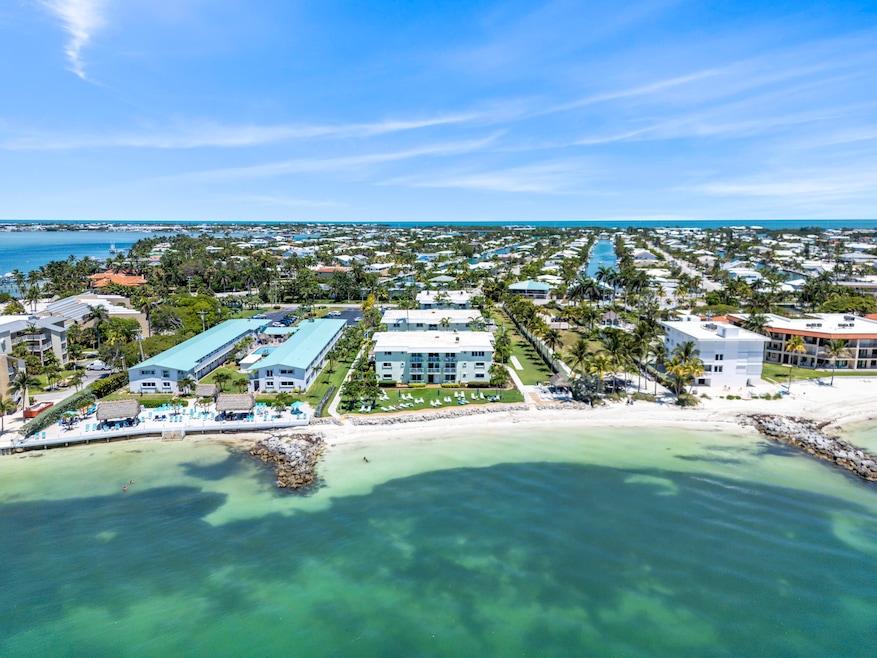 BEAUTIFUL SANDY BEACH FRONT COMMUNITY