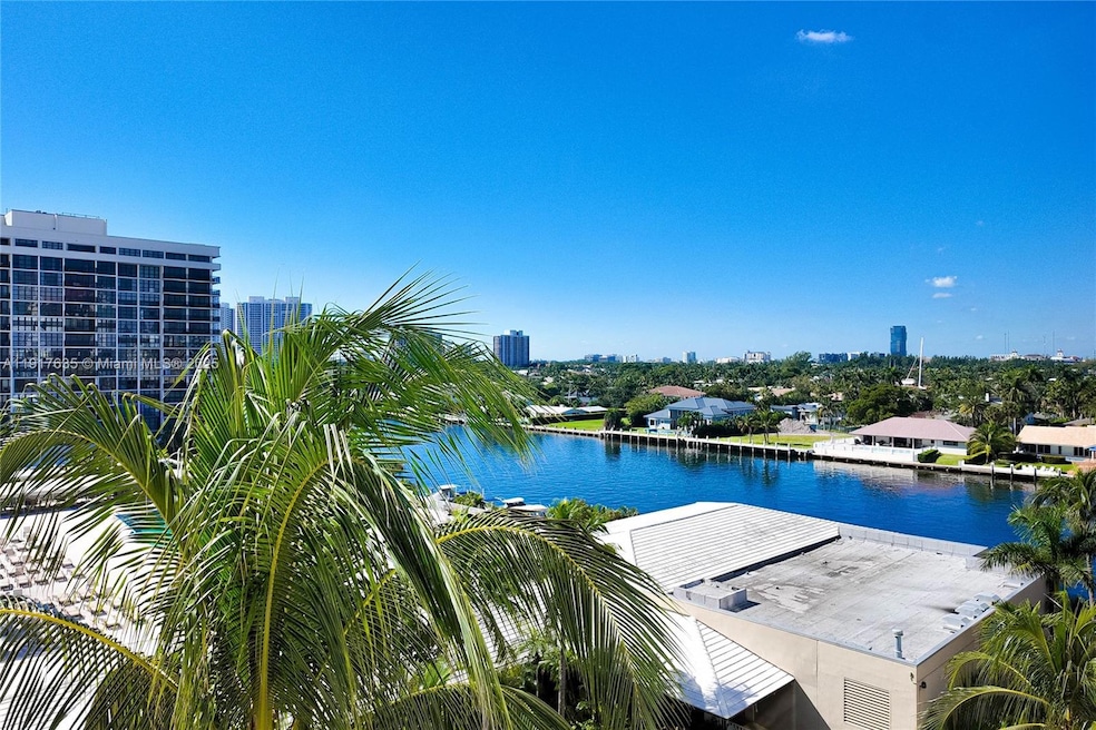 The Hemispheres unit 6M, Hallandale Beach, FL 33009 - photo 1