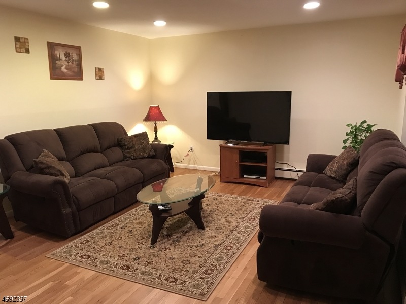 16 Beachwood Rd, Parsippany, NJ 07054 - photo 1