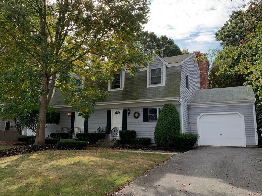 36 Stoneledge Rd, South Dartmouth, MA 02748 - photo 1