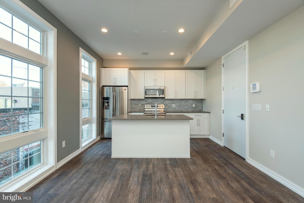 1340 S 13th St unit 3B, Philadelphia, PA 19147 - photo 1