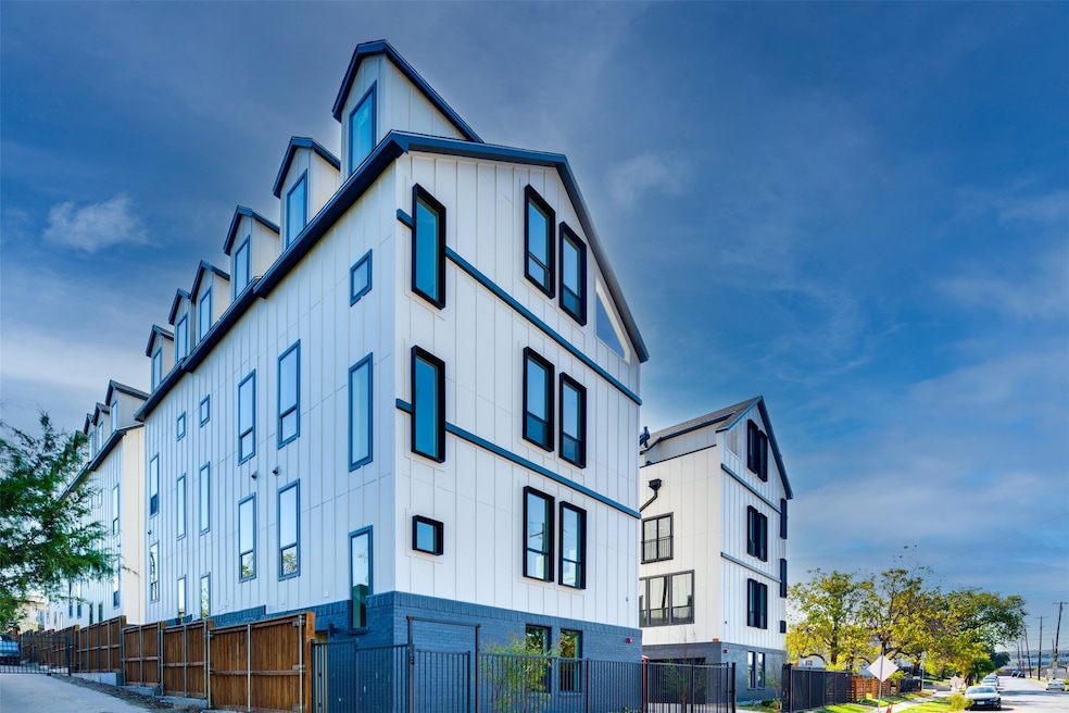 For Rent $2,900/month • Co-Listing Agent