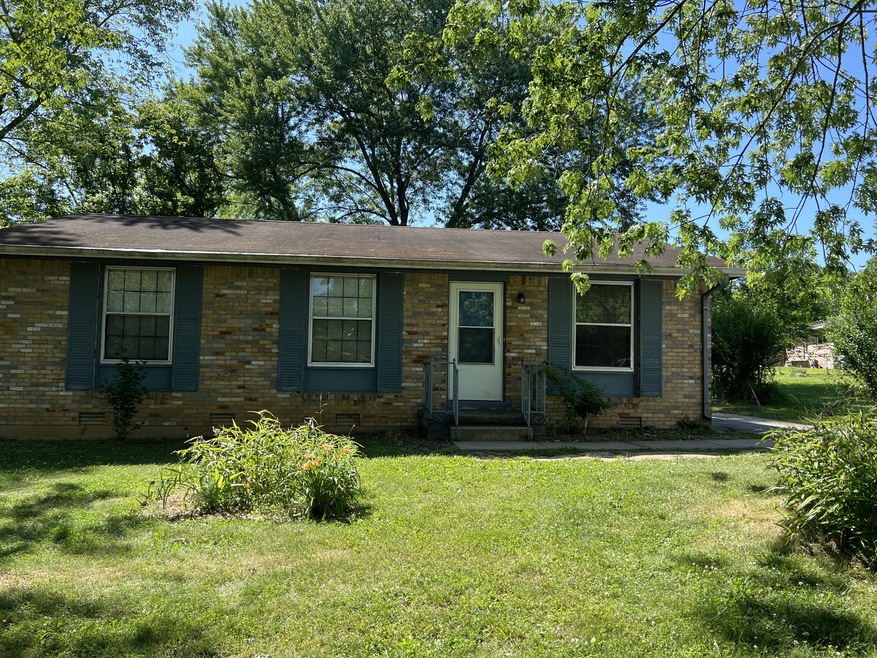 720 Hawthorne St, Hopkinsville, KY 42240 - photo 1