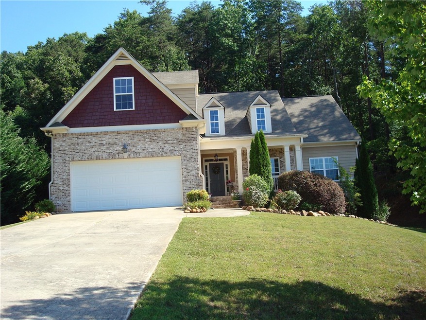 Welcome Home to this impeccable ranch in Canton ar