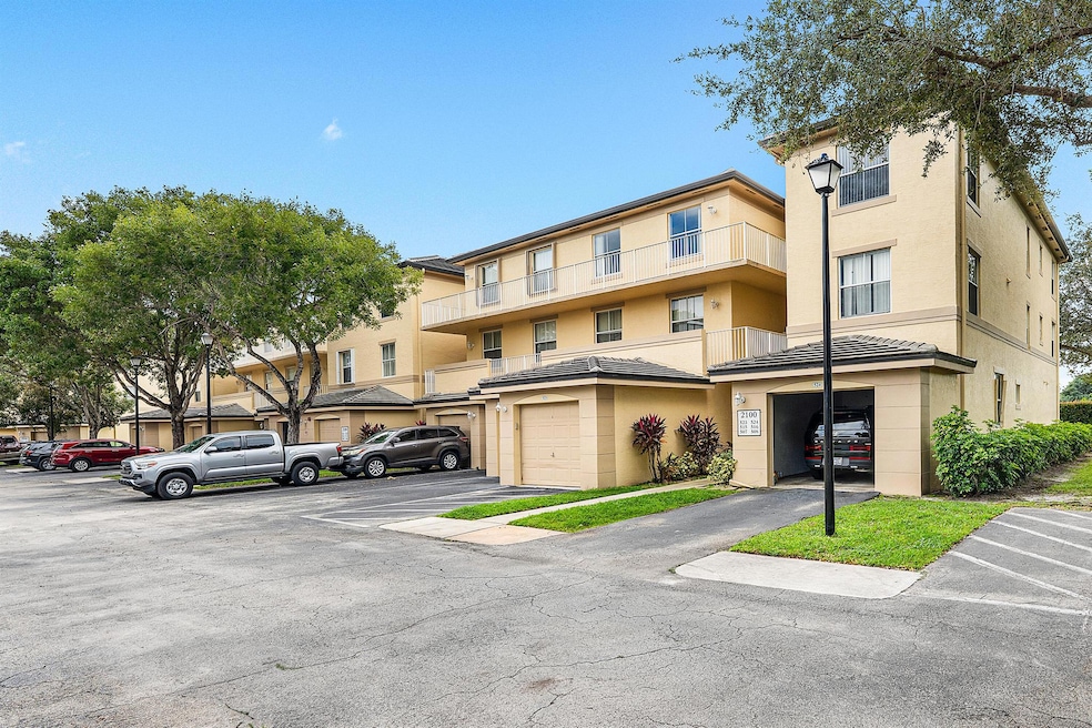 2100 Greenview Shores Blvd unit 523, Wellington, FL 33414 - photo 1