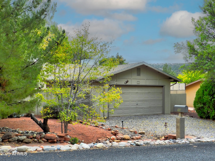 10 N Hummingbird Ln, Sedona, AZ 86336 - photo 1