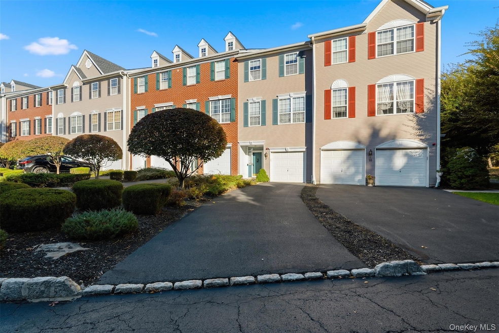 16 Autumn Dr unit 16H, Nanuet, NY 10954 - photo 1