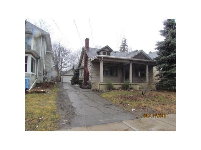 907 Princeton Ave, Lansing, MI 48915 - photo 1