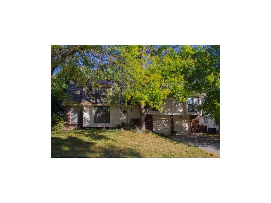 Welcome to your new home located in desirable Oak 