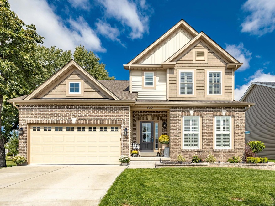 1.5 Story Countryshire Home on a Premium Lot