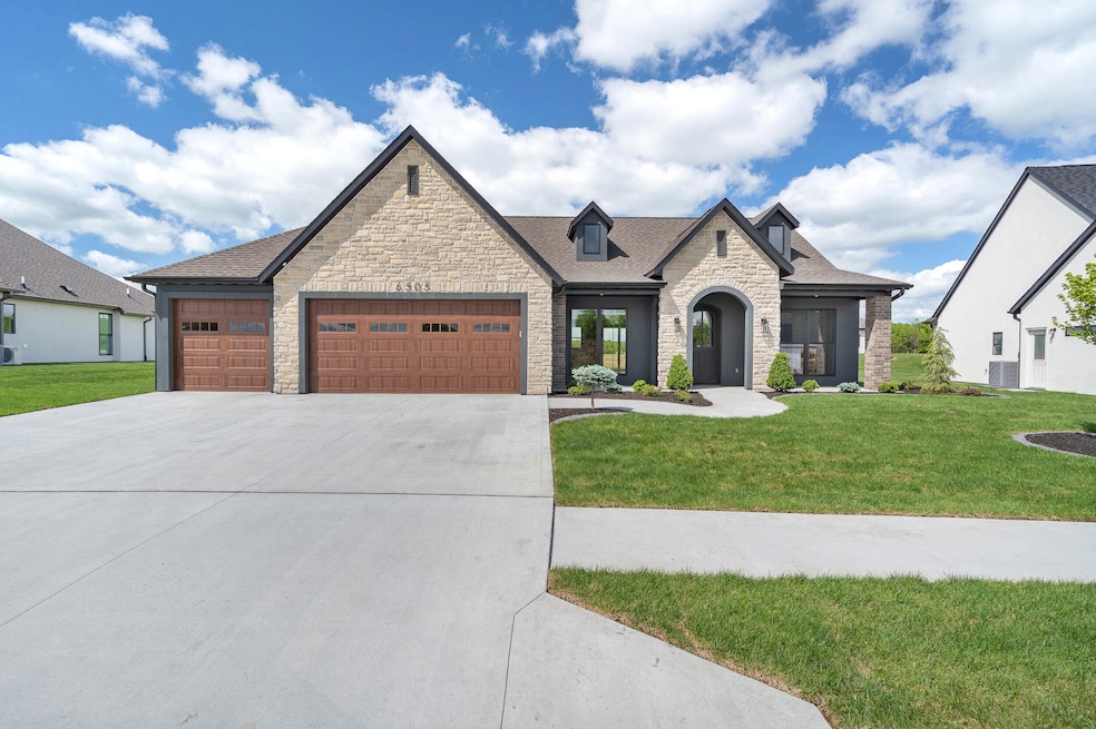 For Sale $599,900 • Co-Listing Agent