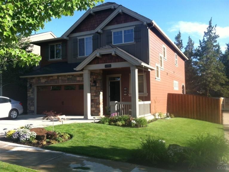 20556 Jacklight Ln, Bend, OR 97702 - photo 1