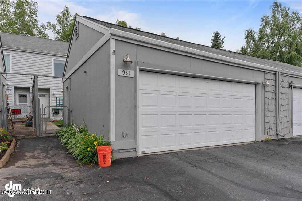 03-Exterior Front_MAX3573