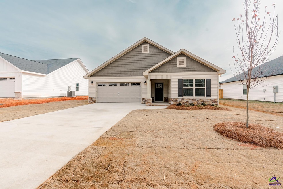 128 Red Tail Cir, Powersville, GA 31008 - photo 1