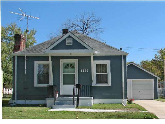 NEWLY REMODELED BUNGALOW