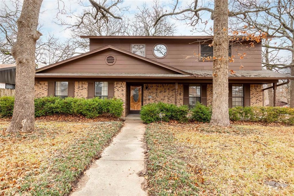 2812 W Day St, Denison, TX 75020 - photo 1