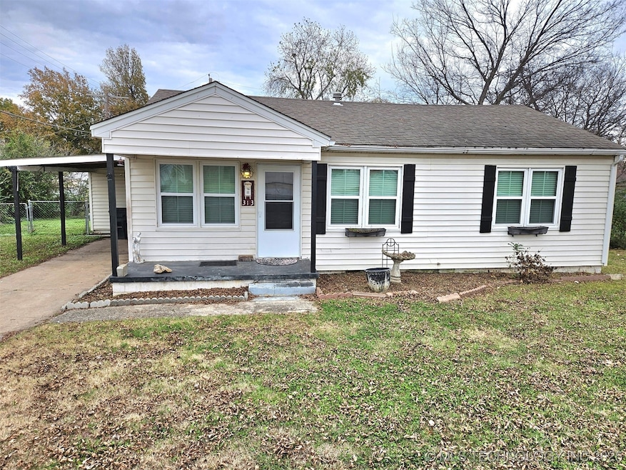 313 N Main St, Owasso, OK 74055 - photo 1