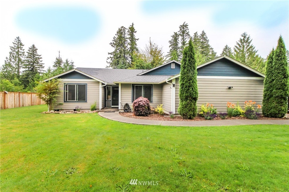 15626 Vail Cut Off Rd SE, Rainier, WA 98576 - photo 1