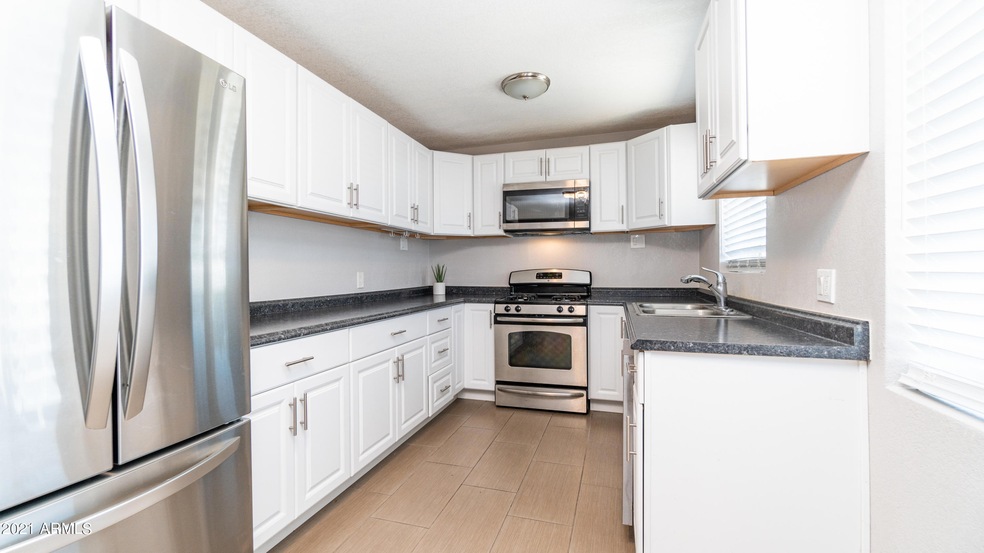 1328 E Vine-4