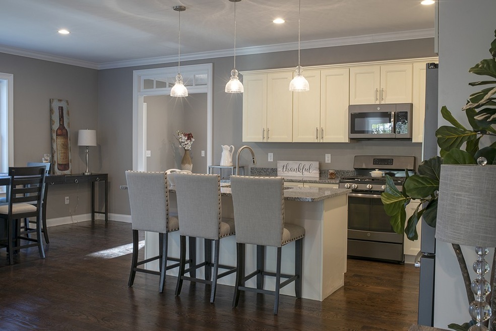 8 Spring Hill Dr unit 44, Uxbridge, MA 01569 - photo 1