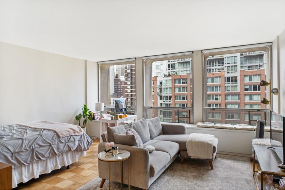 Kips Bay Towers unit 4F, New York, NY 10016 - photo 1