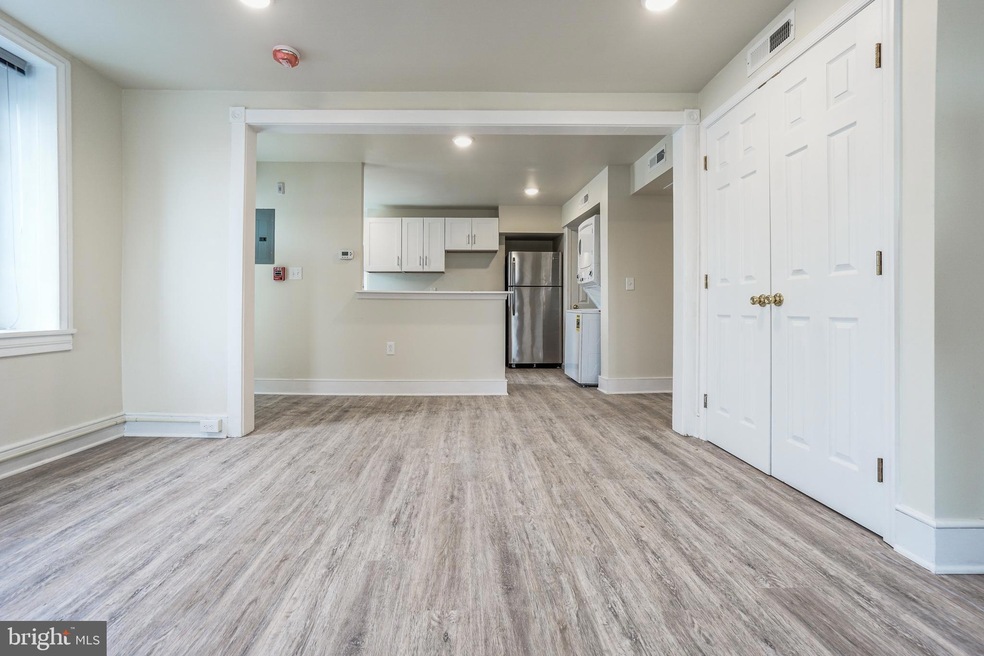 450 Germantown Pike unit 2, Lafayette Hill, PA 19444 - photo 1