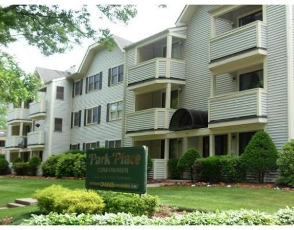 1210 Vfw Pkwy unit 4, West Roxbury, MA 02132 - photo 1