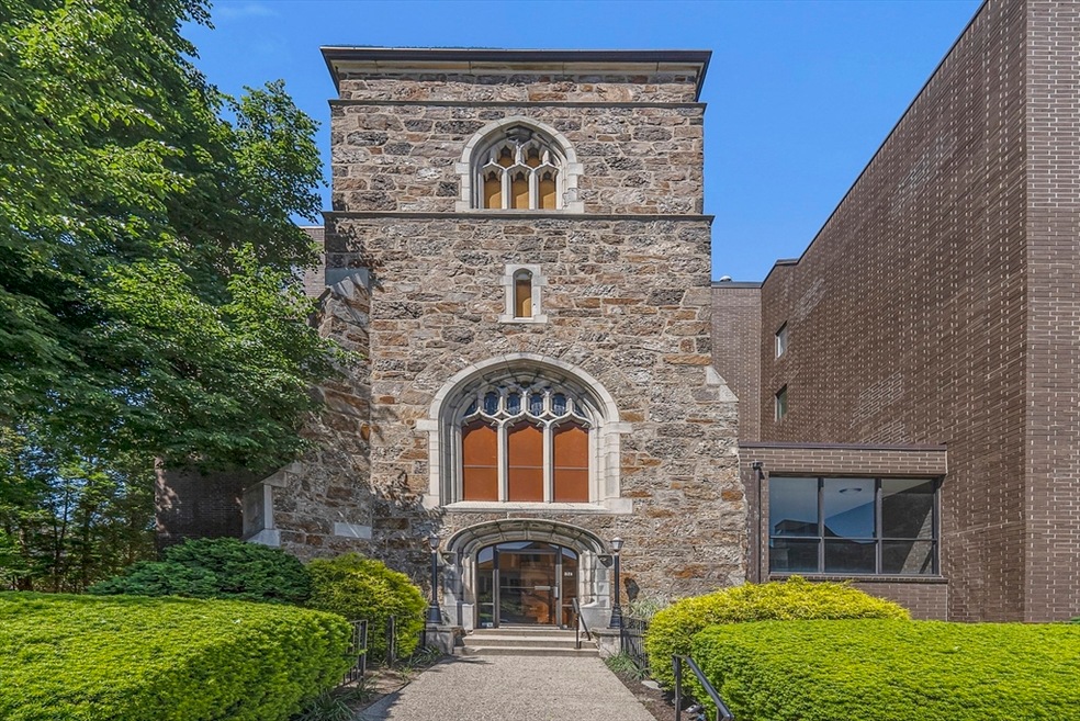 321 Harvard St unit 208, Cambridge, MA 02139 - photo 1