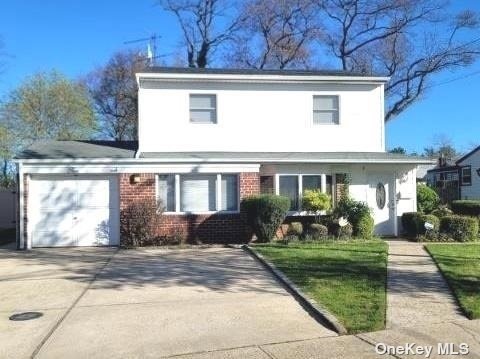 5 Whitehall Ln, New Hyde Park, NY 11040 - photo 1