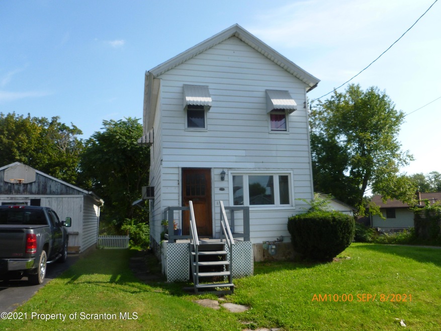 520 Hampton St, Scranton, PA 18504 - photo 1
