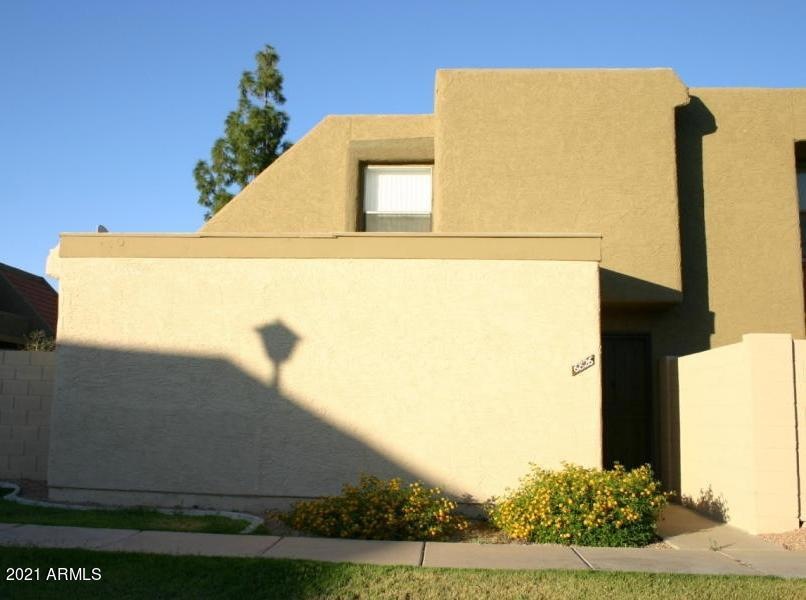 6826 S Snyder Ln, Tempe, AZ 85283 - photo 1