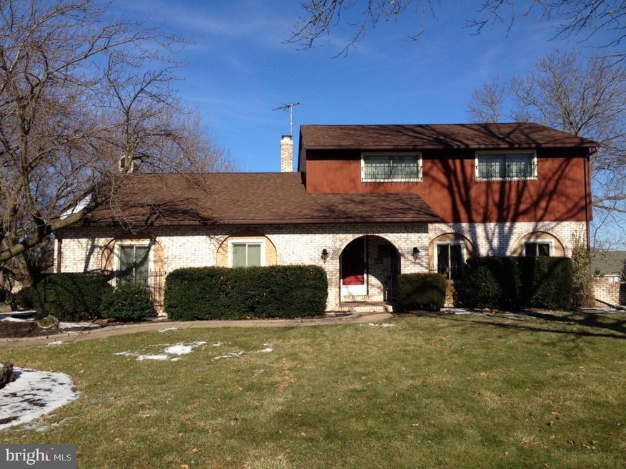 279 Robin Dale Dr, Leola, PA 17540 - photo 1