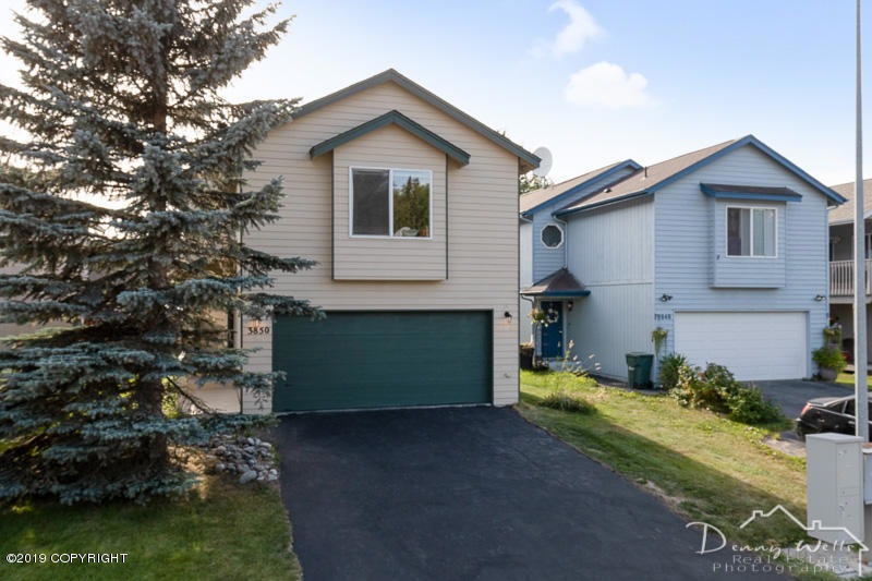 Exterior Front-20190816-1426