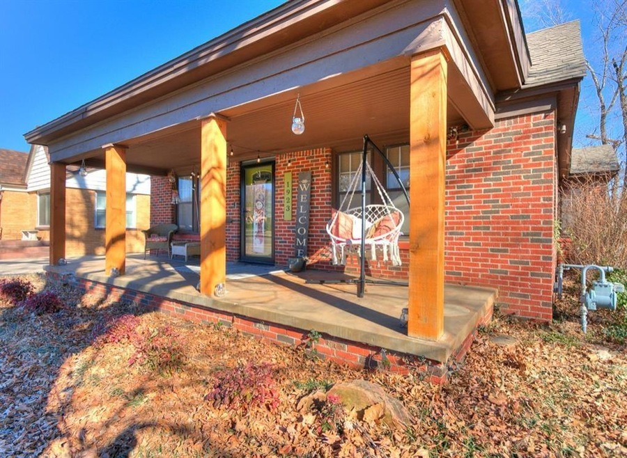 1923 N Broadway Ave, Shawnee, OK 74804 - photo 1