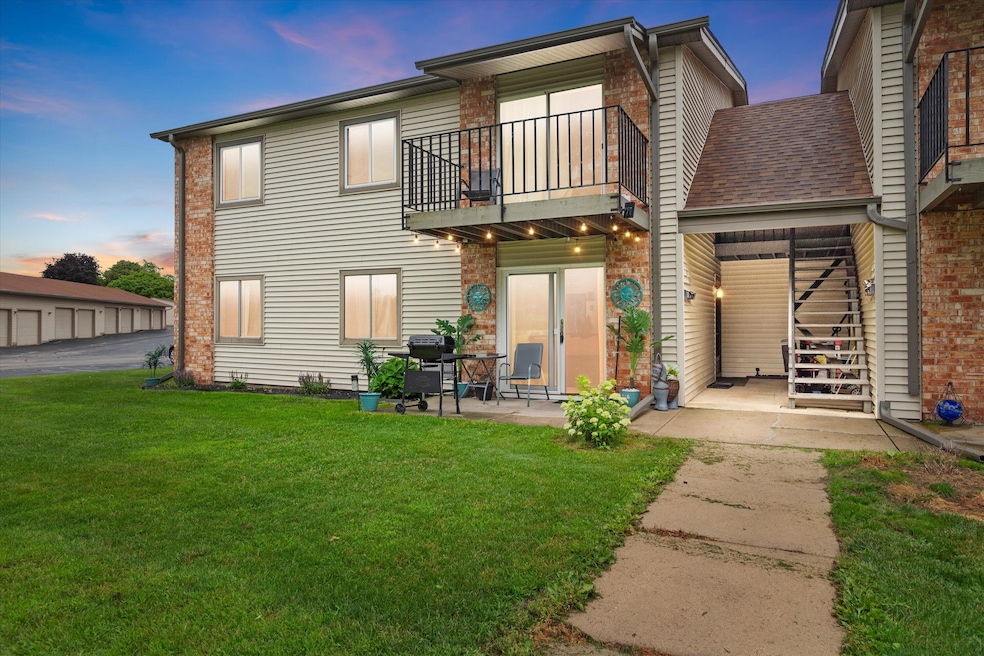 N115W17131 Armada Dr, Germantown, WI 53022 - photo 1