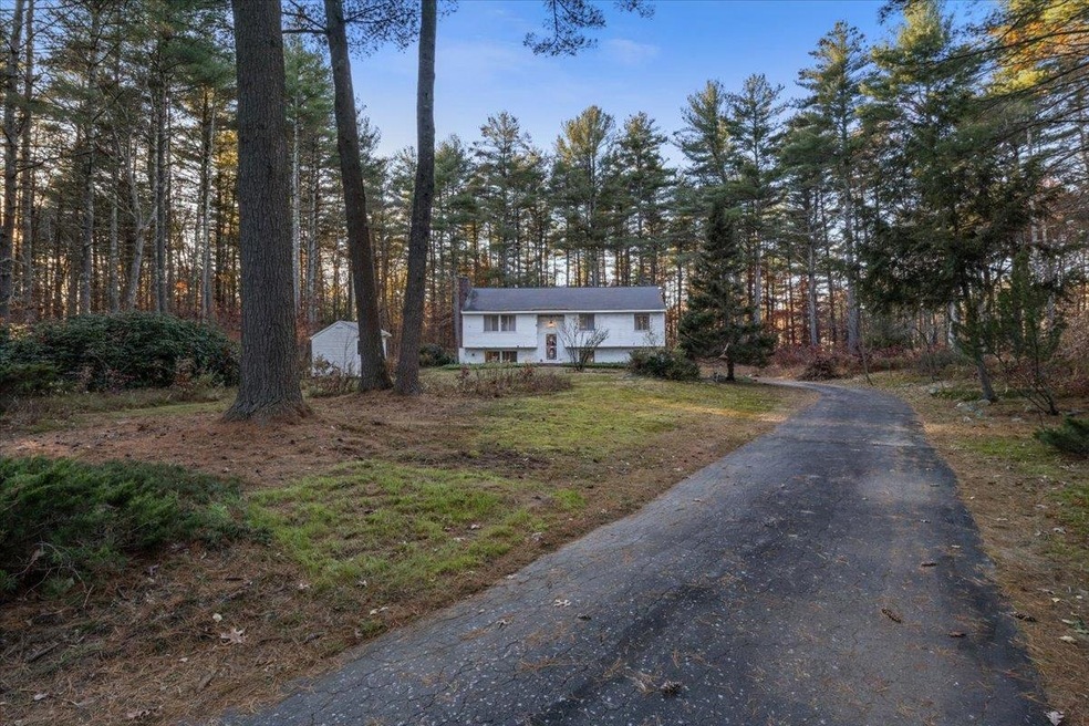 5 Finch Ct, Litchfield, NH 03052 - photo 1