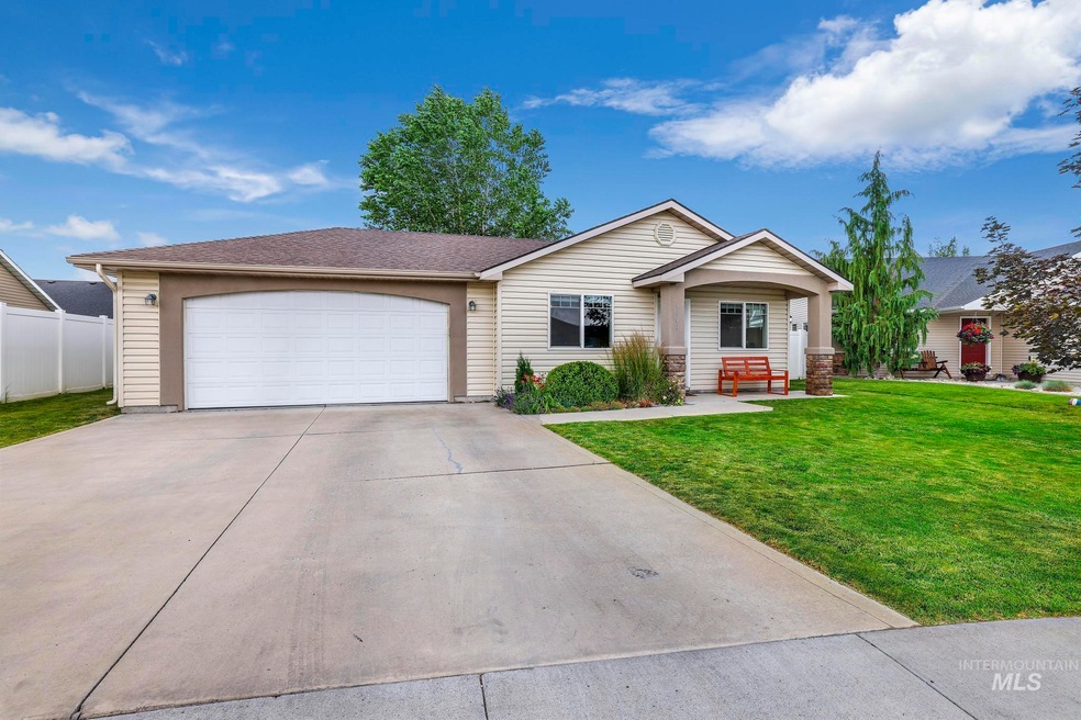 2640 Miller Ave, Burley, ID 83318 - photo 1