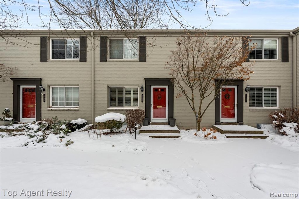 1724 Graefield Rd, Birmingham, MI 48009 - photo 1