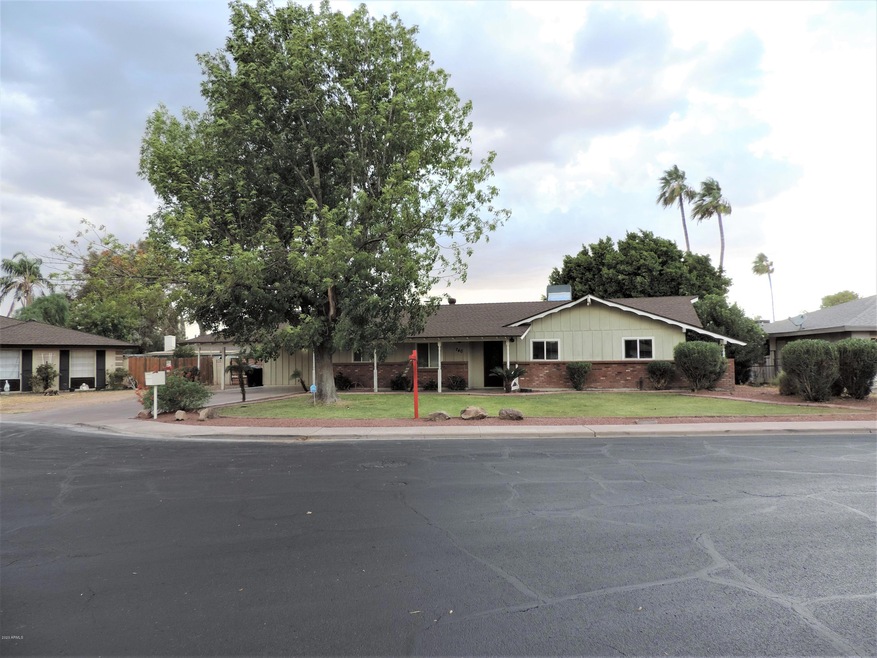 740 N 22nd Pl