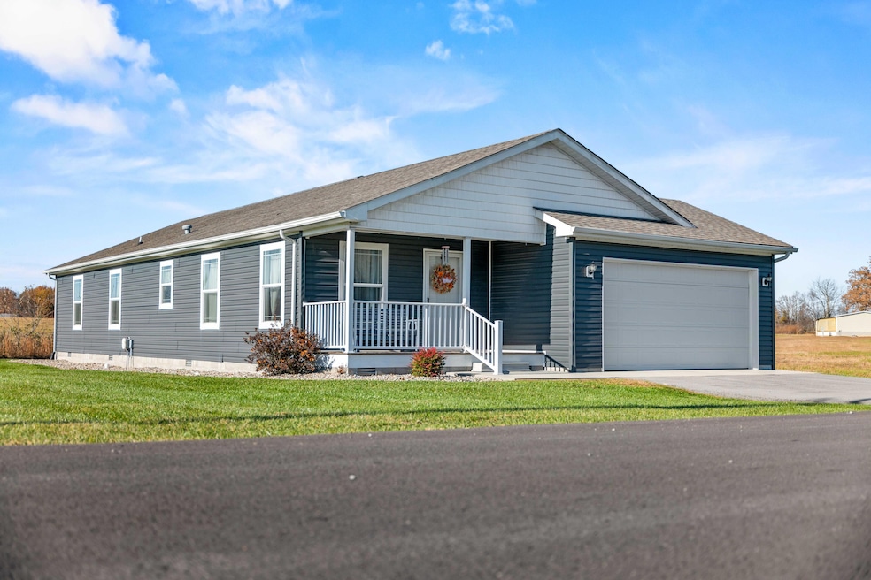 59 Village Ln, Russell Springs, KY 42642 - photo 1