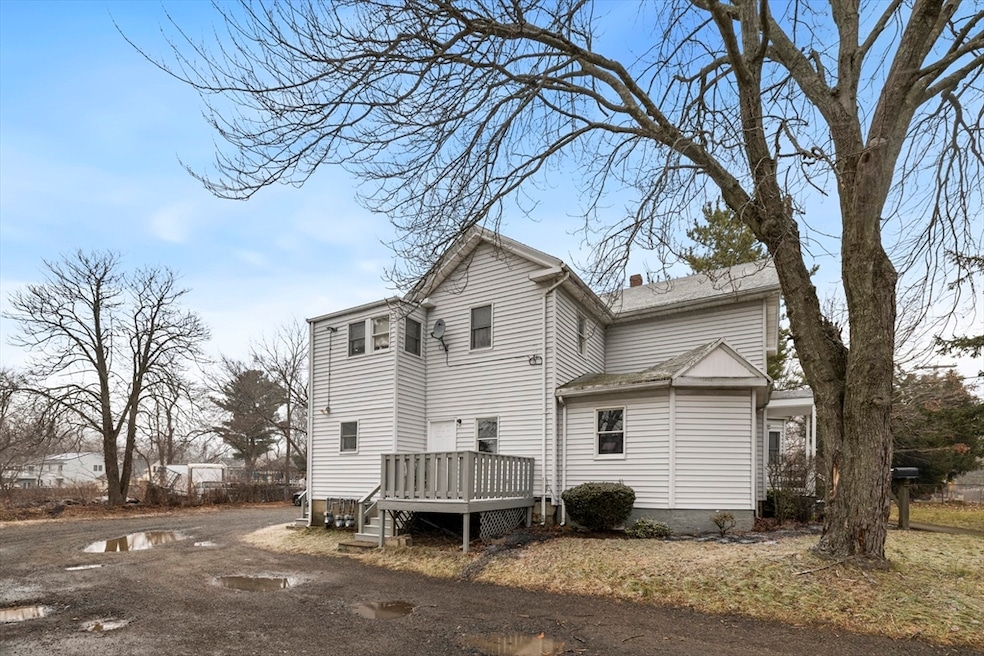 101 Vine St unit 1, Saugus, MA 01906 - photo 1