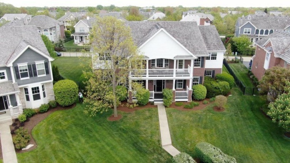 1699 Constitution Dr, Glenview, IL 60026 - photo 1