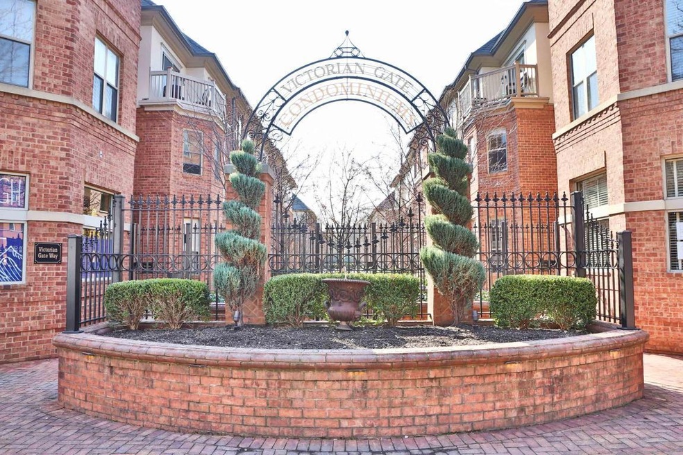 Victoria Gate